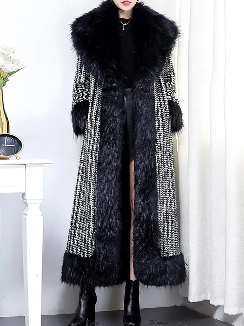 LEELLE Faux Fur Coat