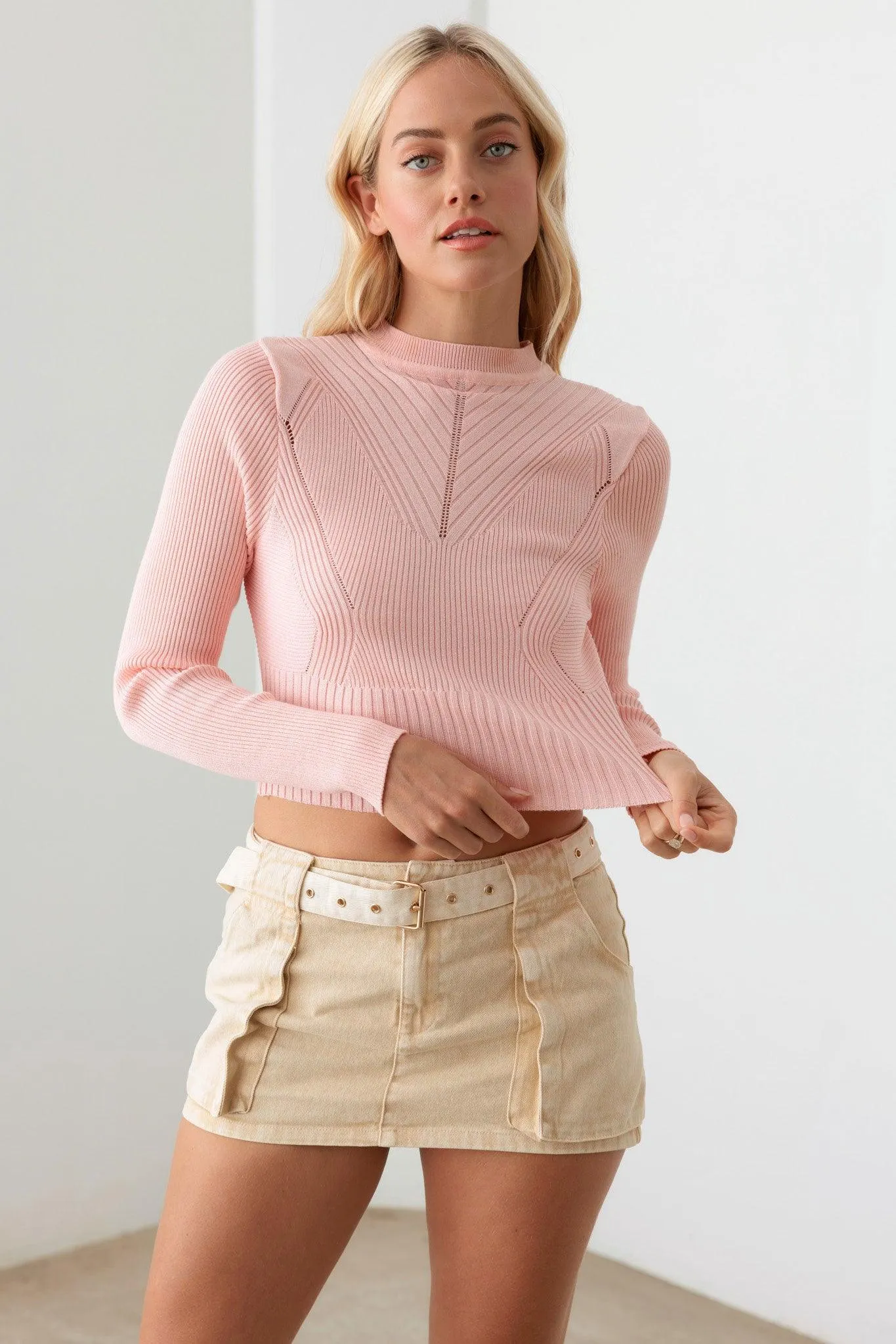 Ribbed Long Sleeve Seamless Knit Fitted Crop Top