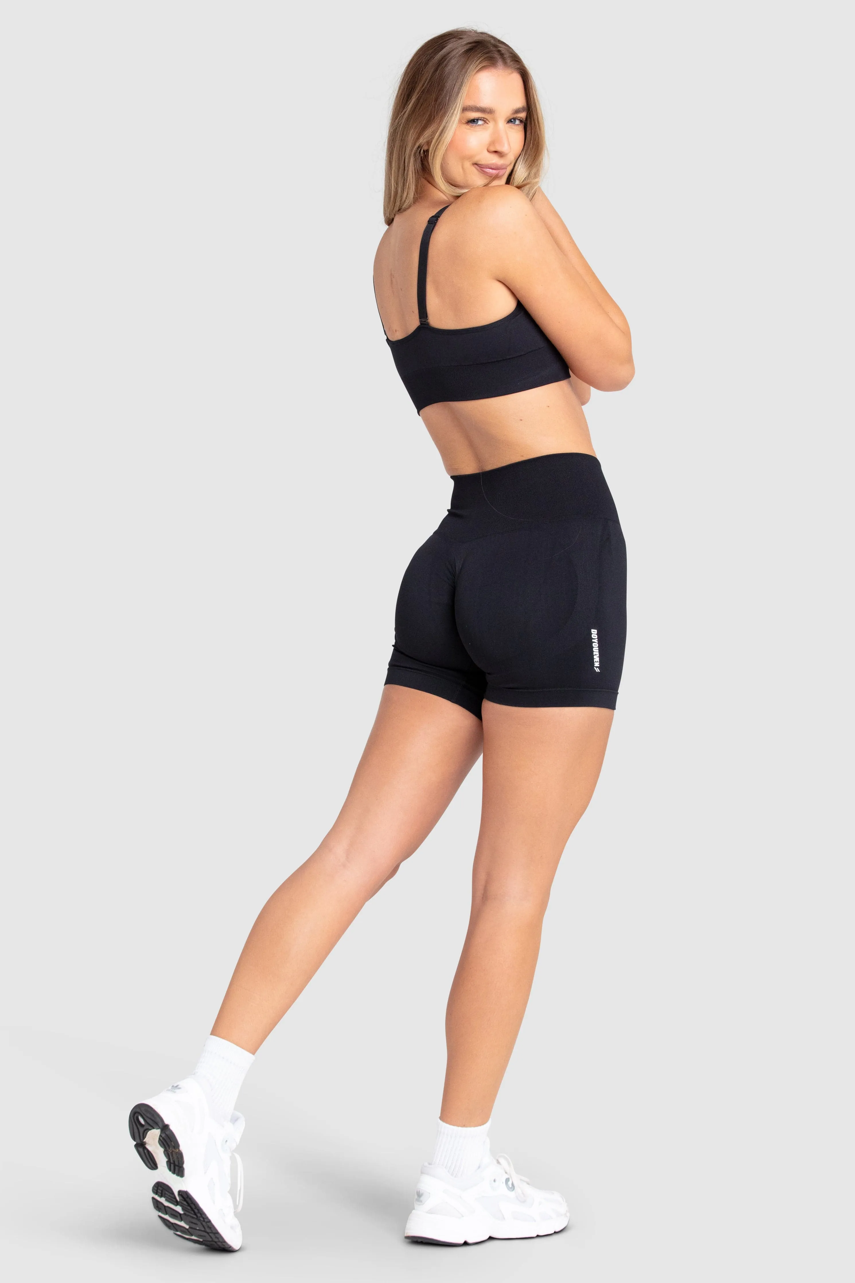 Scrunch 2 Seamless Crop - Black