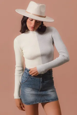 The ‘Kimmy Fitted Crop Sweater Top’